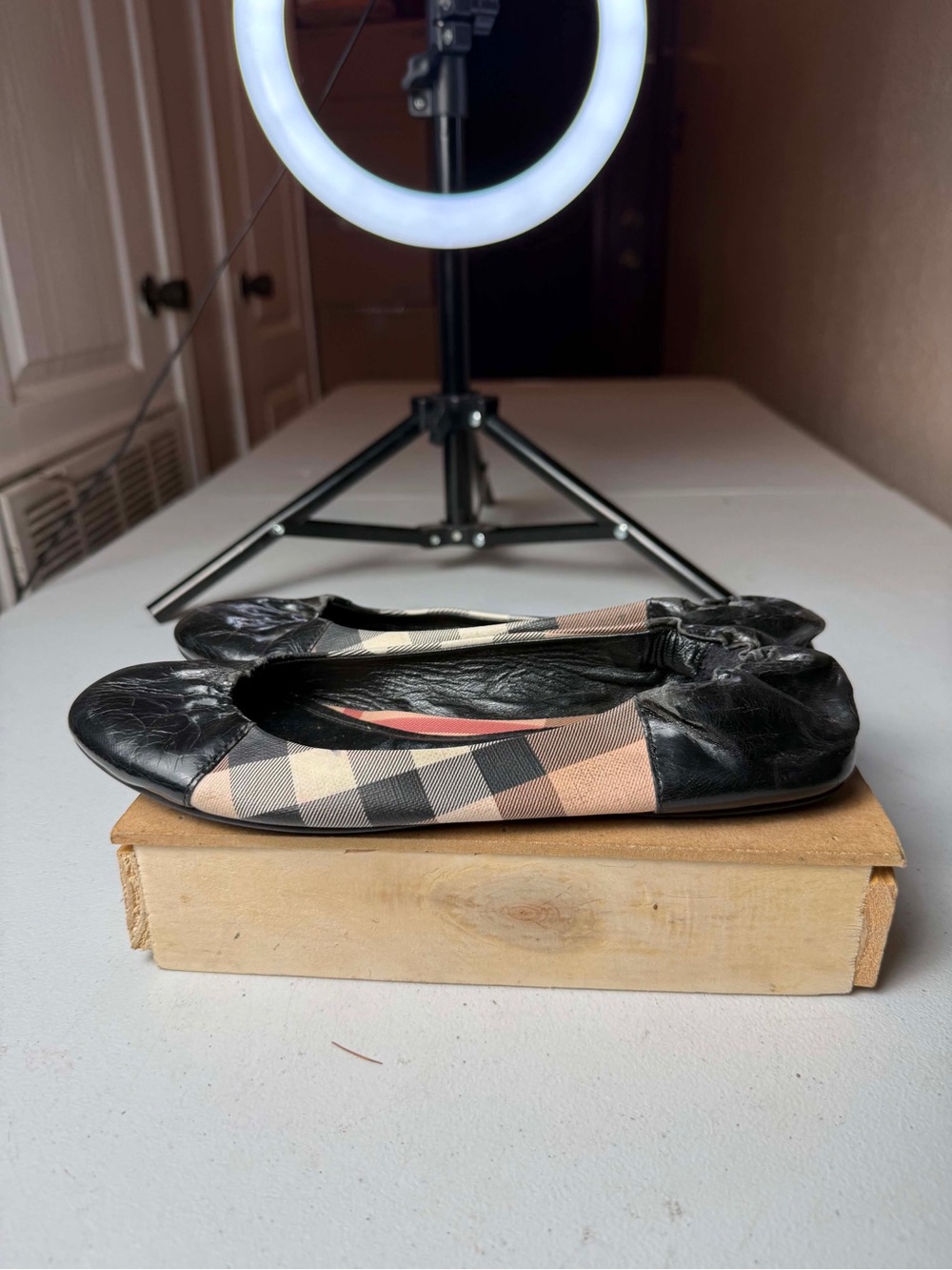 Burberry London Classic Tan Tartan Novacheck Black Cap Toe Ballet Flat Sz 39 / 9 - Picture 2 of 15